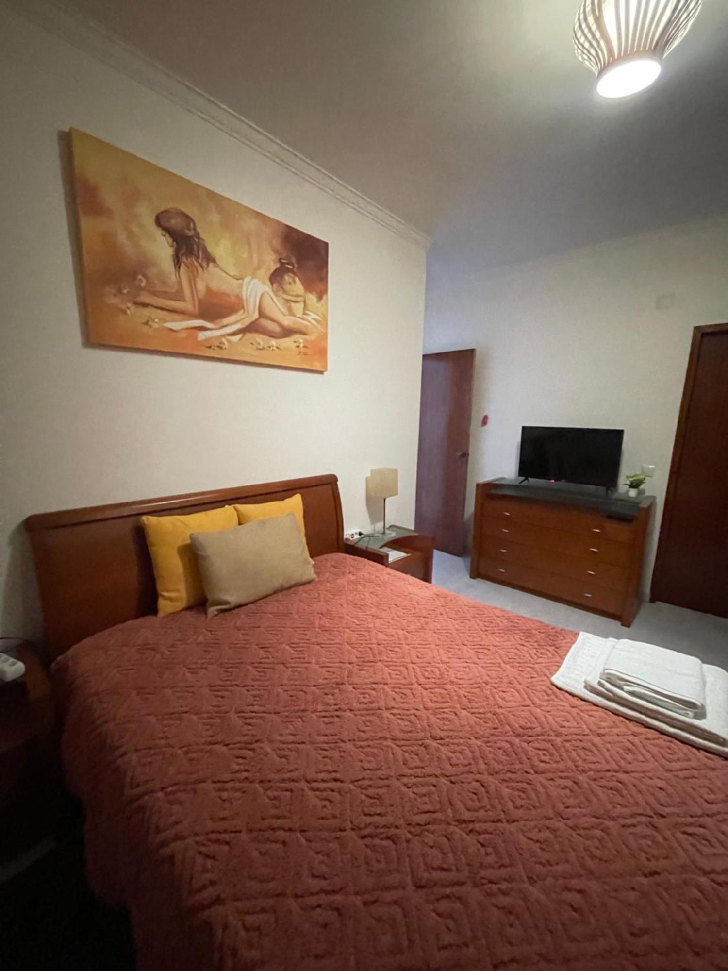 Quarto Suite Relaxante Almada Luaran gambar