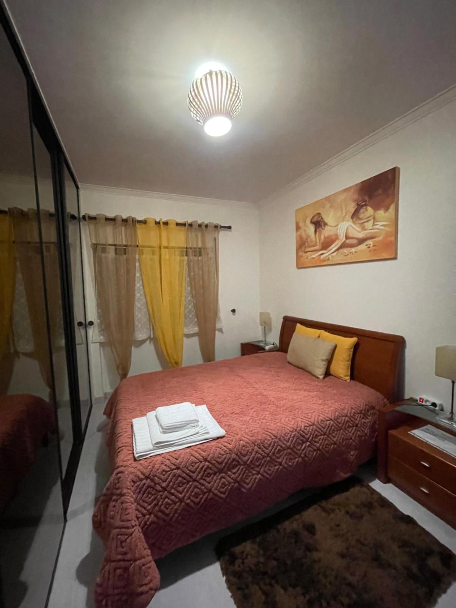 Quarto Suite Relaxante Almada Luaran gambar