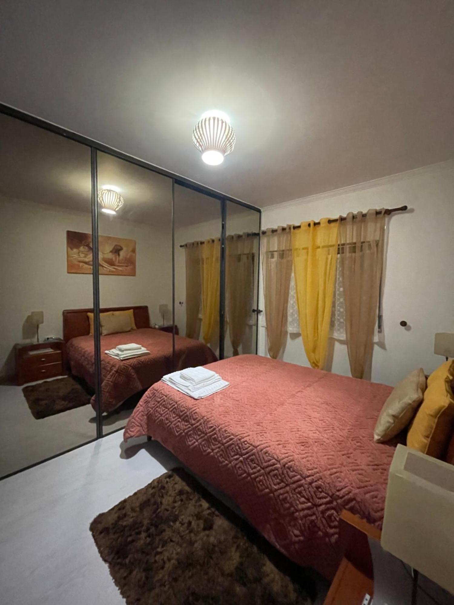 Quarto Suite Relaxante Almada Luaran gambar